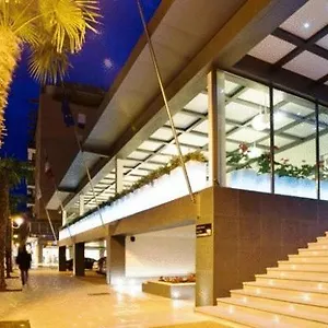 palazzo-virgilio.lecce-hotels.com/