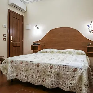 4 Coronati ** Рим
